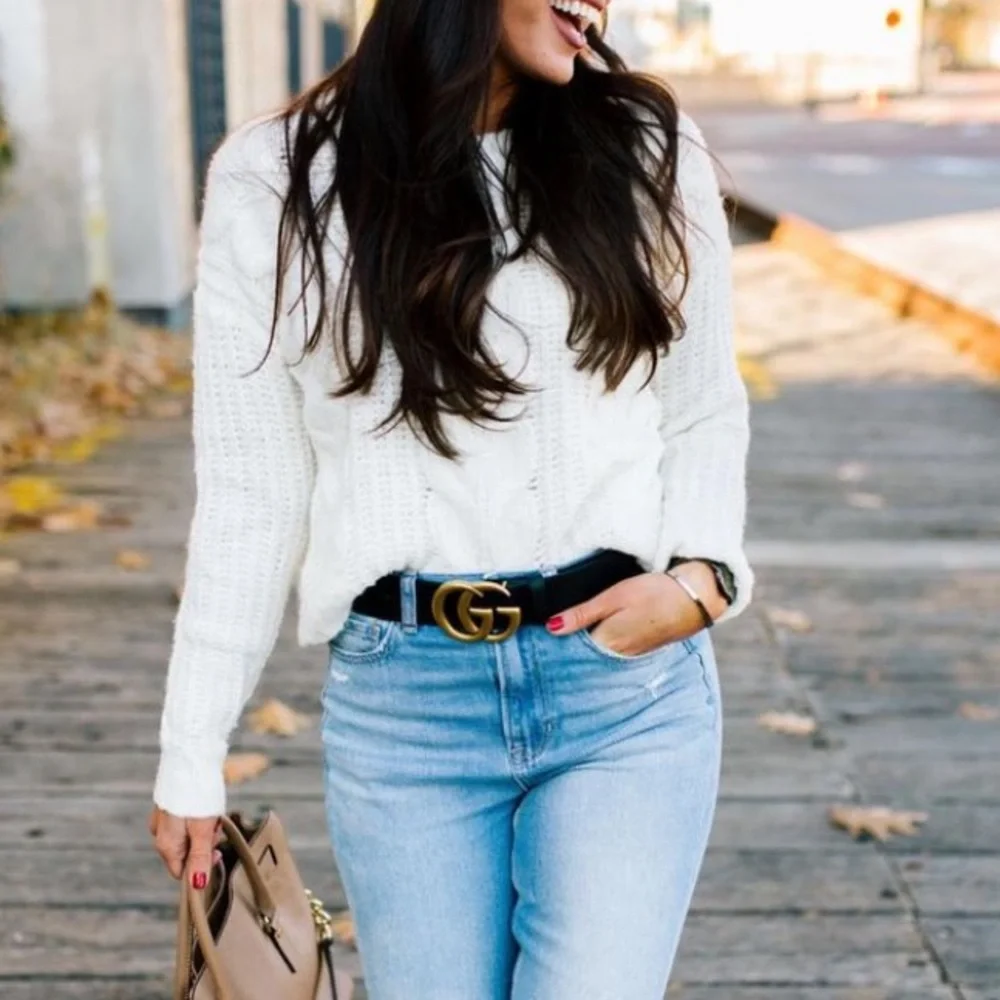 White sweater - Picture 1 of 2